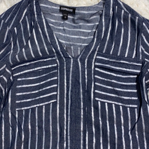 LIKE NEW Express pinstripe top - Picture 4 of 5